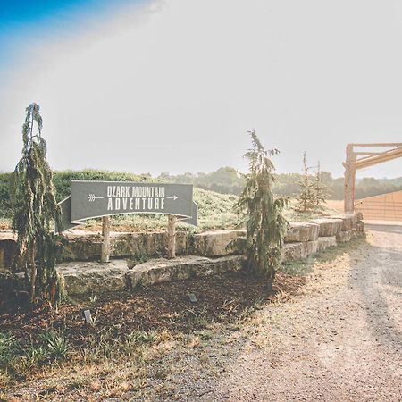 Treehouse Cozy Glamping Site Branson Exterior foto